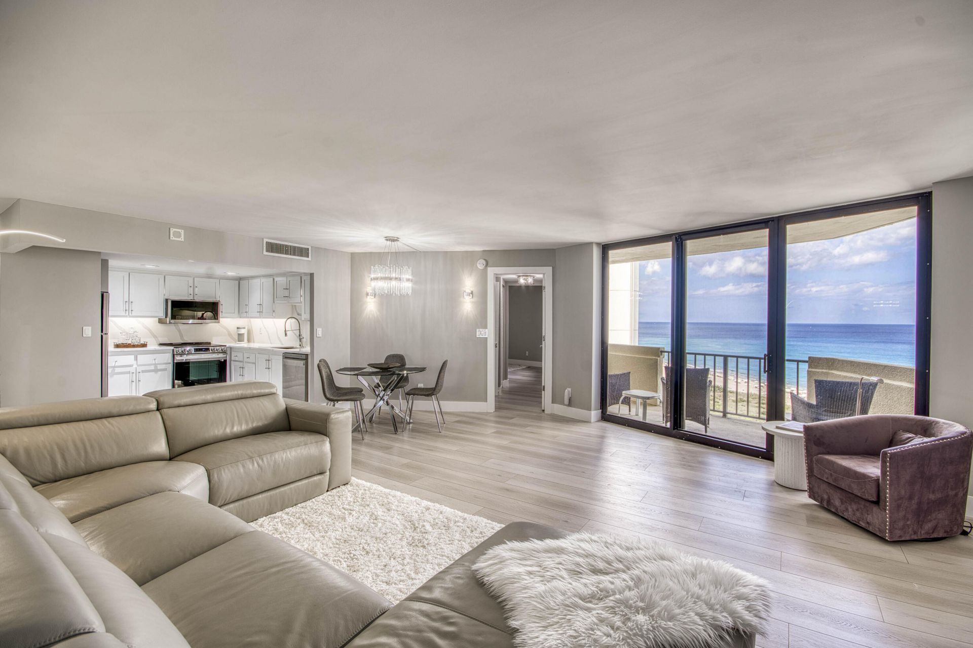 2800 N Ocean Drive, Unit B-15d, Singer Island, FL 33404 Photo