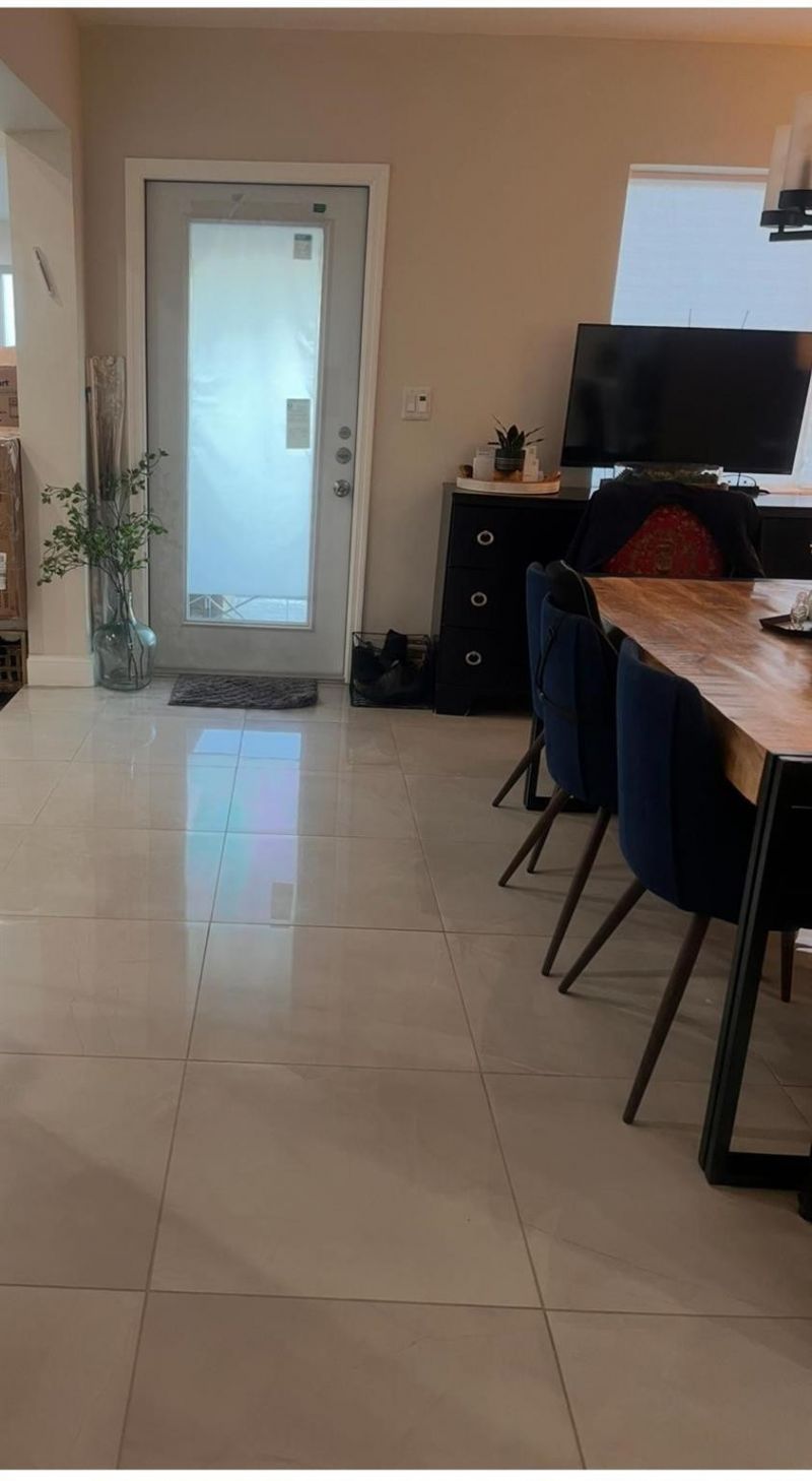 850 NE 173rd Terrace, Miami, FL 33162 Photo