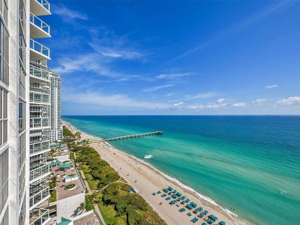 16425 Collins Avenue, Unit 2011, Sunny Isles Beach, FL 33160