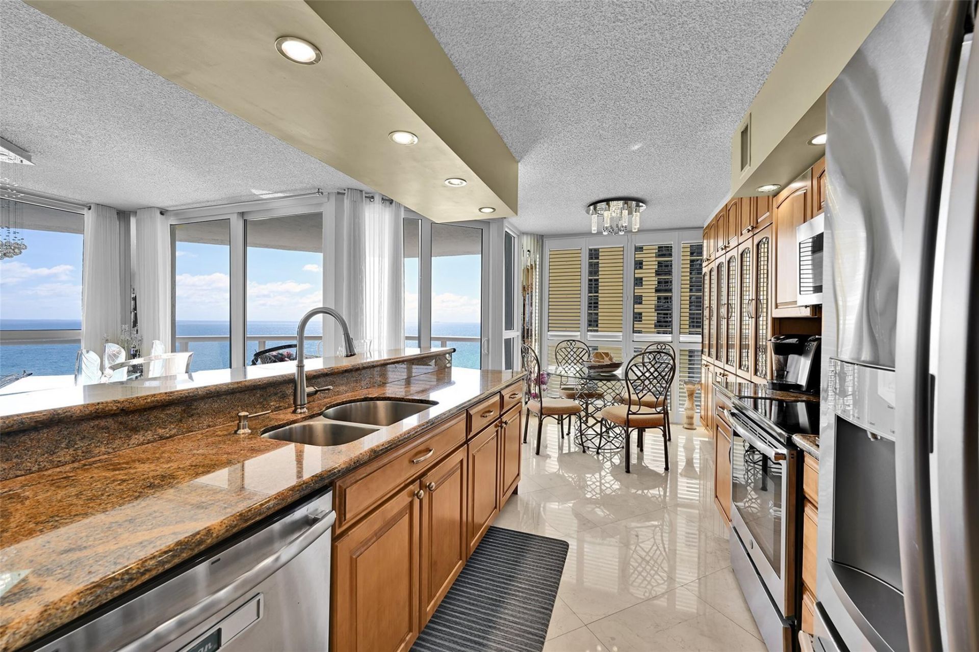 16425 Collins Avenue, Unit 2011, Sunny Isles Beach, FL 33160 Photo