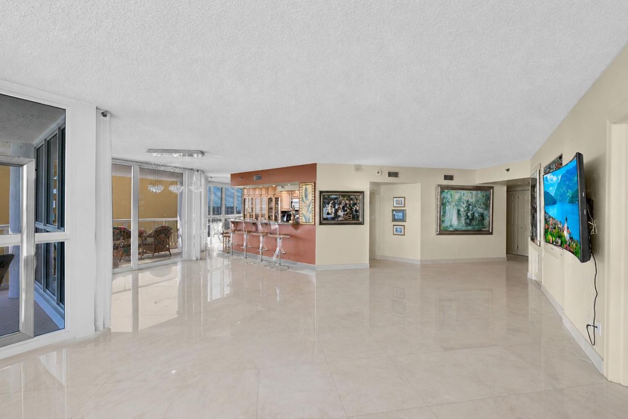 16425 Collins Avenue, Unit 2011, Sunny Isles Beach, FL 33160 Photo