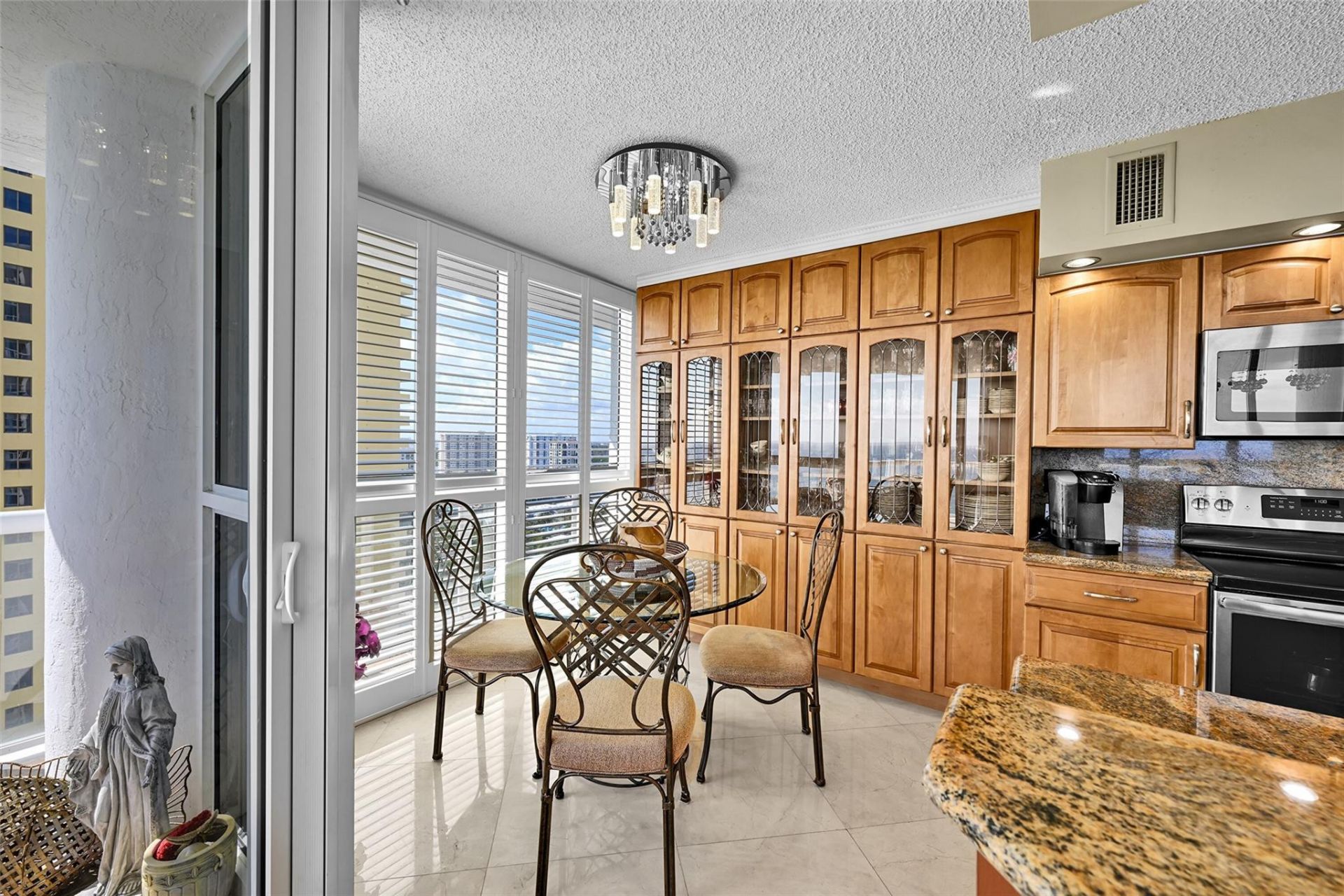 16425 Collins Avenue, Unit 2011, Sunny Isles Beach, FL 33160 Photo