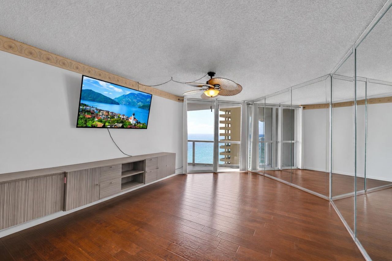 16425 Collins Avenue, Unit 2011, Sunny Isles Beach, FL 33160 Photo