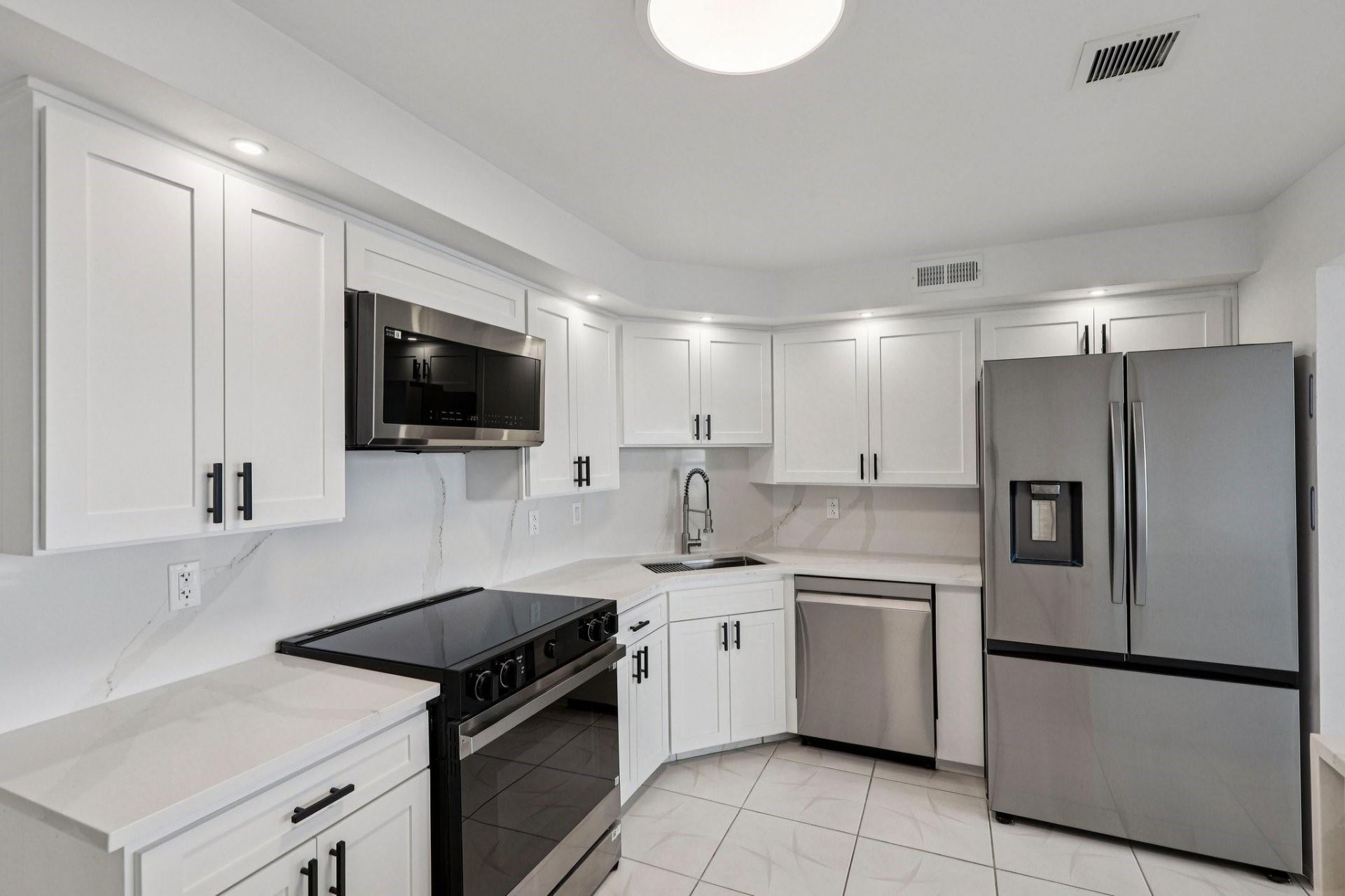 111 N Pompano Beach Blvd, Unit 1801, Pompano Beach, FL 33062 Photo