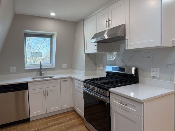 6 Channing St, Unit 3, Newton, MA 02458