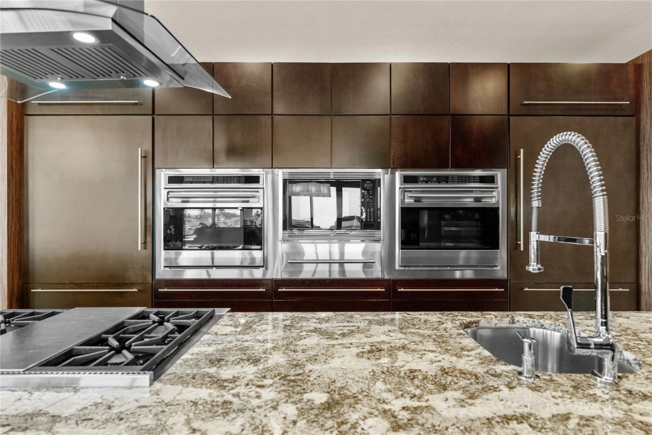 40 Bayview Court S, Unit 3, Saint Petersburg, FL 33711 Photo