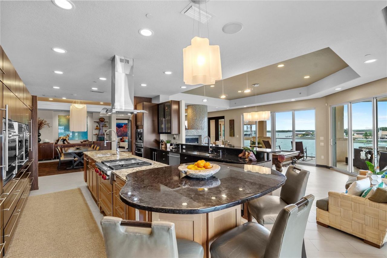 40 Bayview Court S, Unit 3, Saint Petersburg, FL 33711 Photo