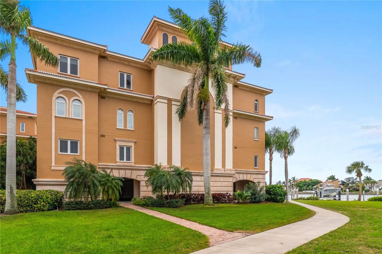 40 Bayview Court S, Unit 3, Saint Petersburg, FL 33711 Photo