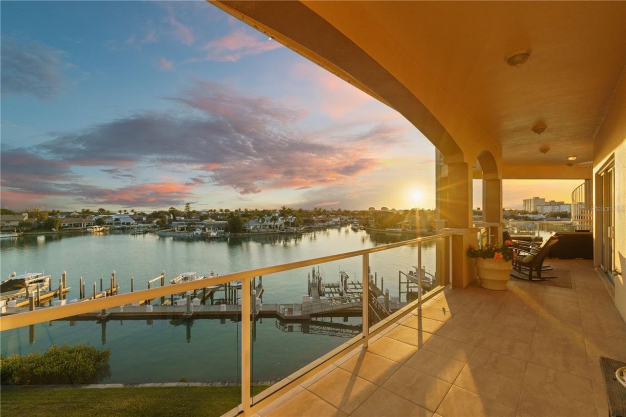 40 Bayview Court S, Unit 3, Saint Petersburg, FL 33711 Photo