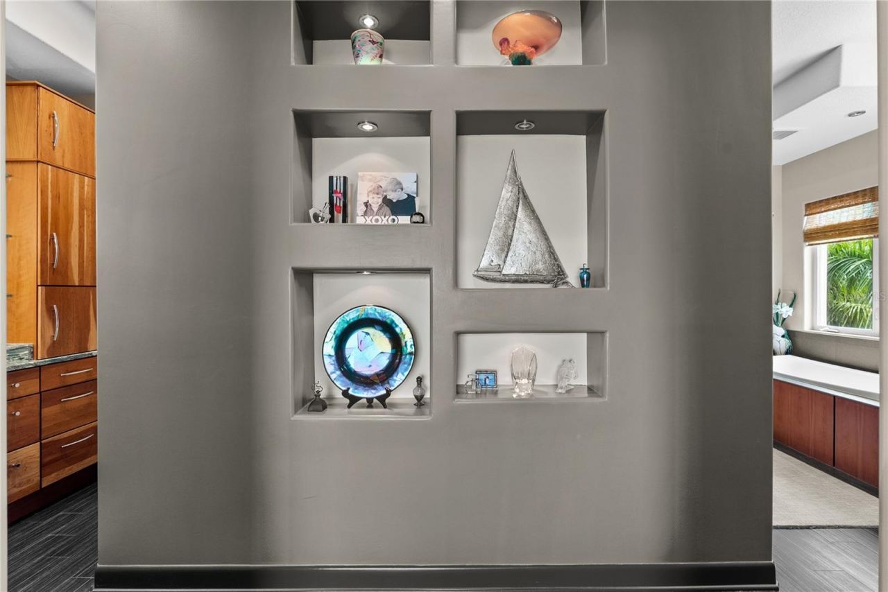 40 Bayview Court S, Unit 3, Saint Petersburg, FL 33711 Photo