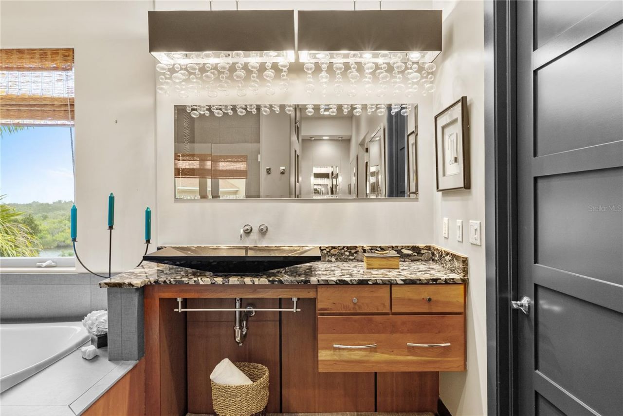 40 Bayview Court S, Unit 3, Saint Petersburg, FL 33711 Photo