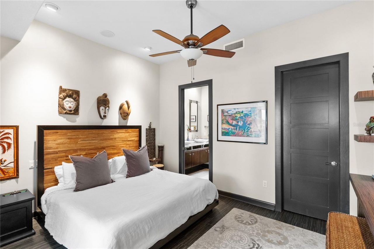 40 Bayview Court S, Unit 3, Saint Petersburg, FL 33711 Photo