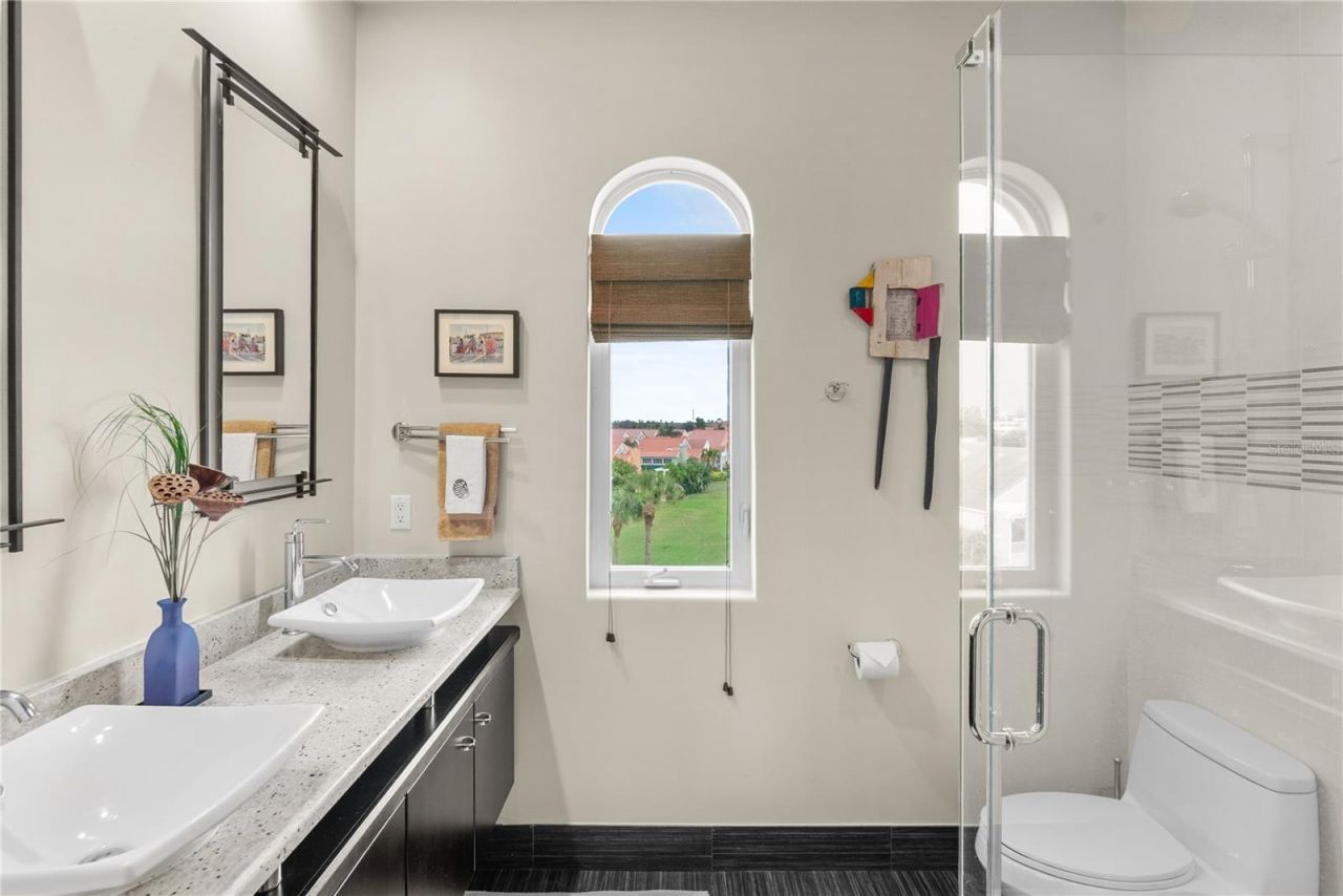 40 Bayview Court S, Unit 3, Saint Petersburg, FL 33711 Photo