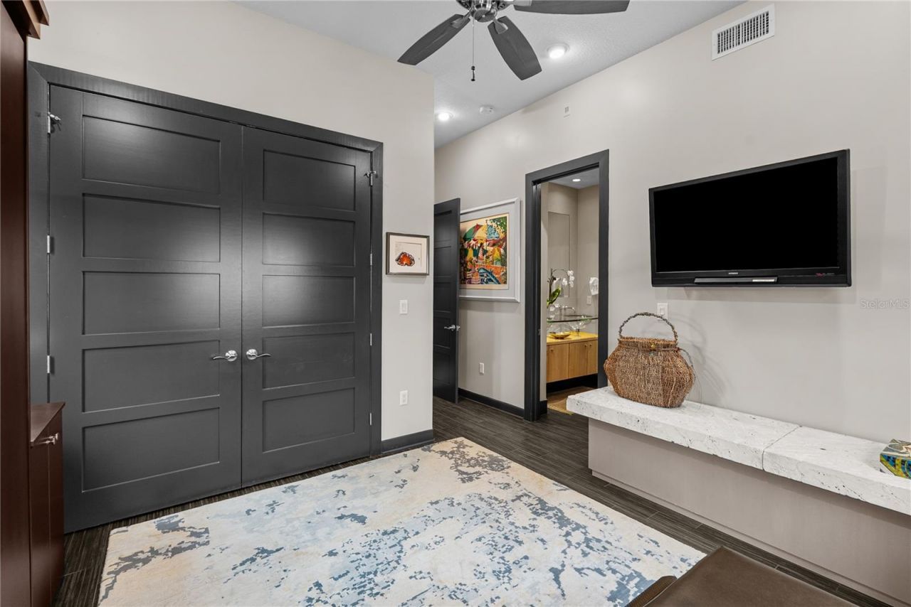 40 Bayview Court S, Unit 3, Saint Petersburg, FL 33711 Photo