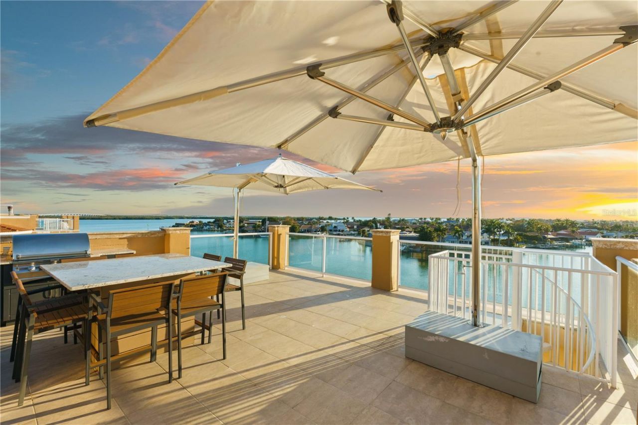 40 Bayview Court S, Unit 3, Saint Petersburg, FL 33711 Photo