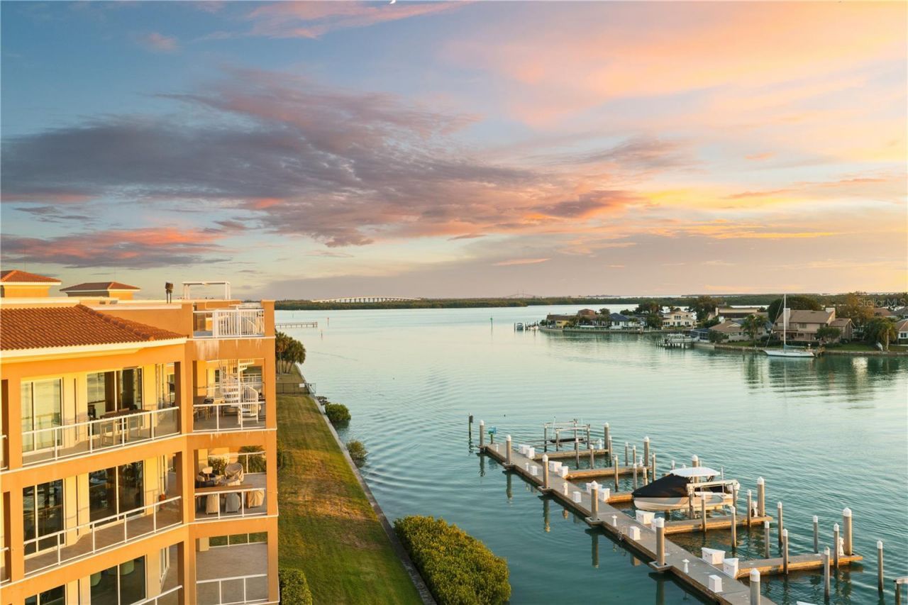 40 Bayview Court S, Unit 3, Saint Petersburg, FL 33711 Photo