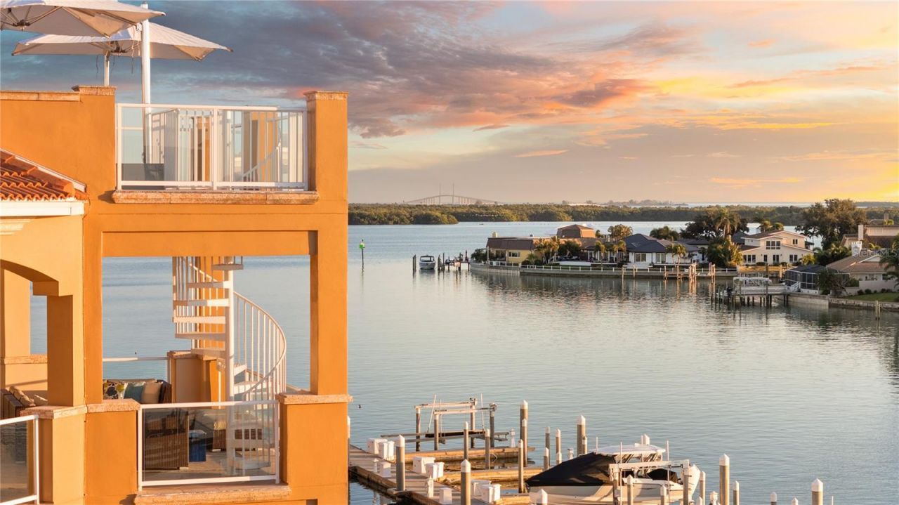 40 Bayview Court S, Unit 3, Saint Petersburg, FL 33711 Photo