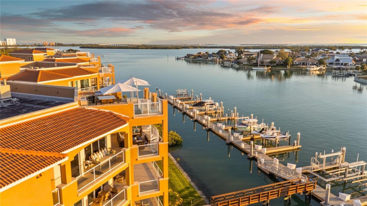 40 Bayview Court S, Unit 3, Saint Petersburg, FL 33711 Photo