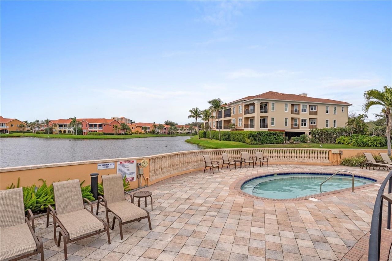 40 Bayview Court S, Unit 3, Saint Petersburg, FL 33711 Photo