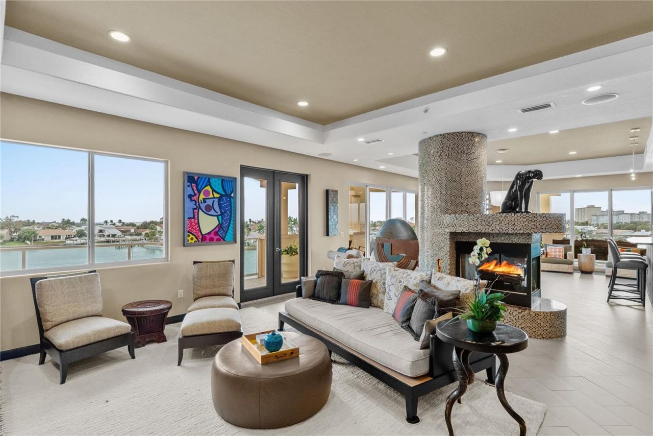 40 Bayview Court S, Unit 3, Saint Petersburg, FL 33711 Photo