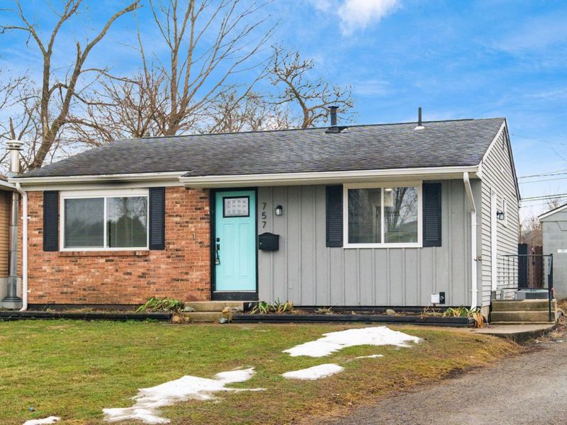 757 Ivorton Road S, Columbus, OH 43207 Photo 2