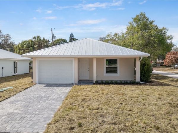 2385 87th Avenue, Vero Beach, FL 32966