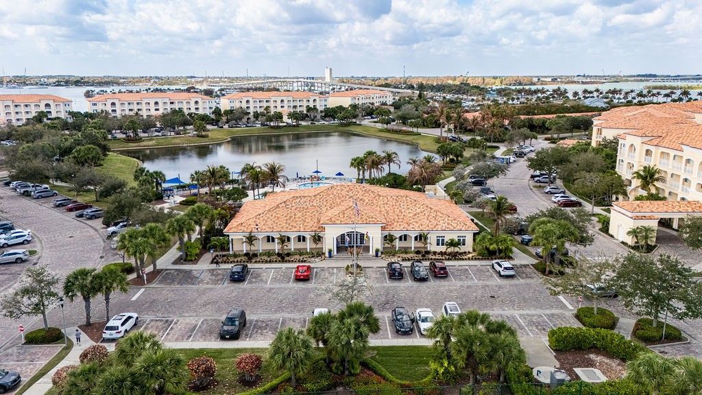 17 Harbour Isle Drive W, Unit 103, Fort Pierce, FL 34949 Photo