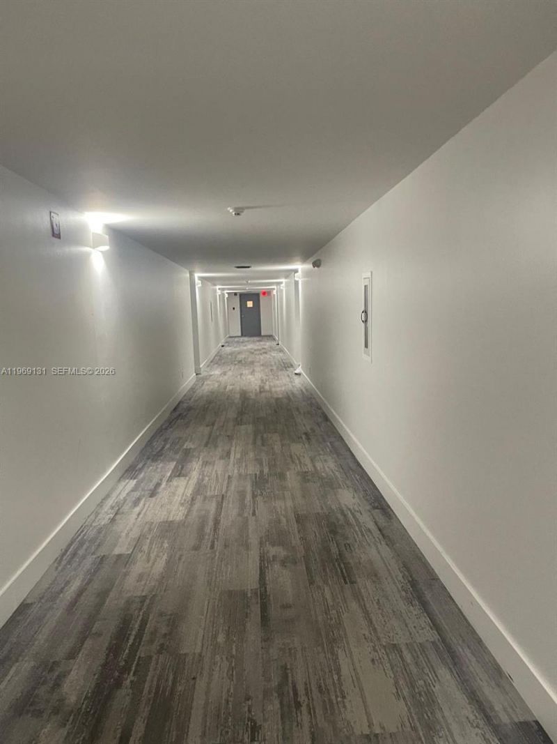 16500 Golf Club Rd , Unit 204, Weston, FL 33326 Photo