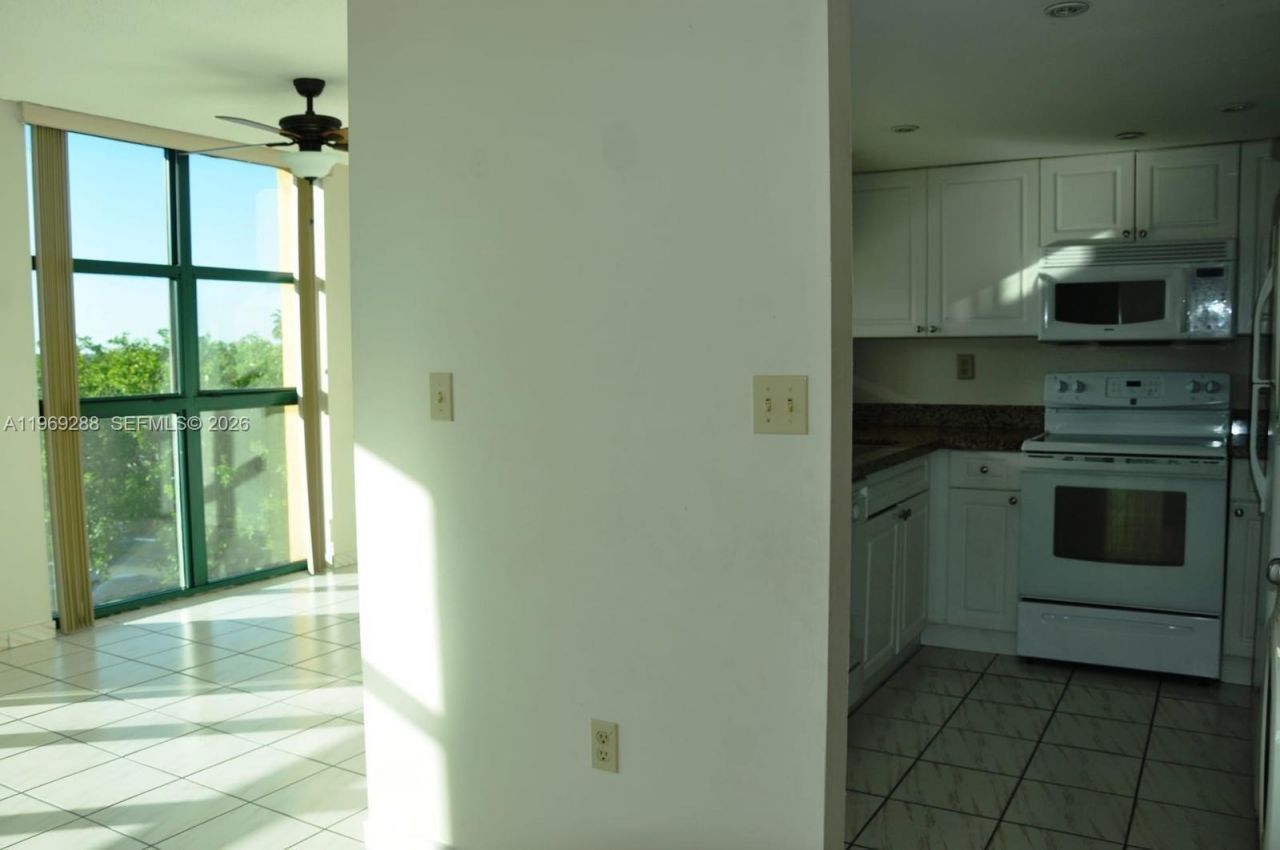 11750 SW 18th St, Unit 501-1, Miami, FL 33175 Photo