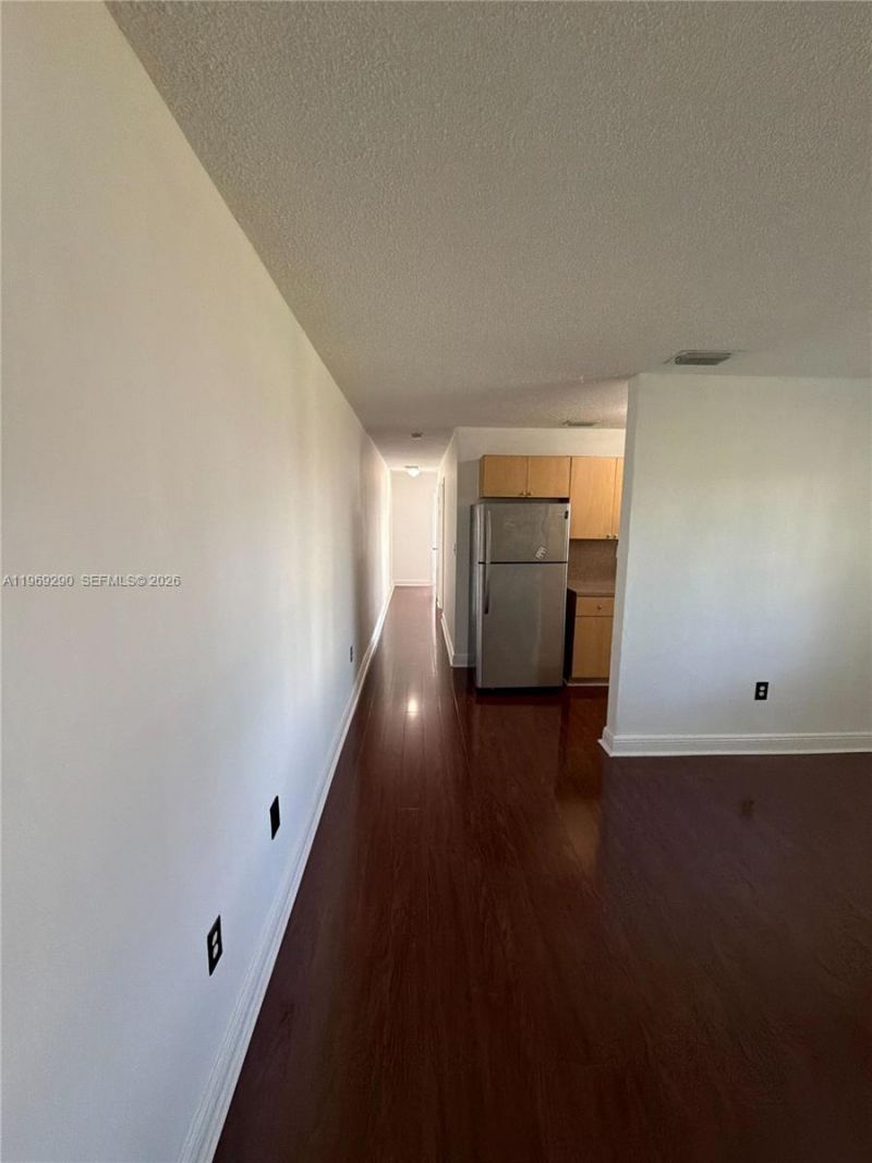 1621 NW 16th Ave, Unit 5, Miami, FL 33125 Photo