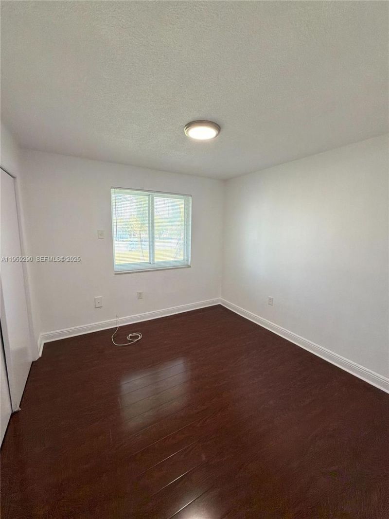 1621 NW 16th Ave, Unit 5, Miami, FL 33125 Photo