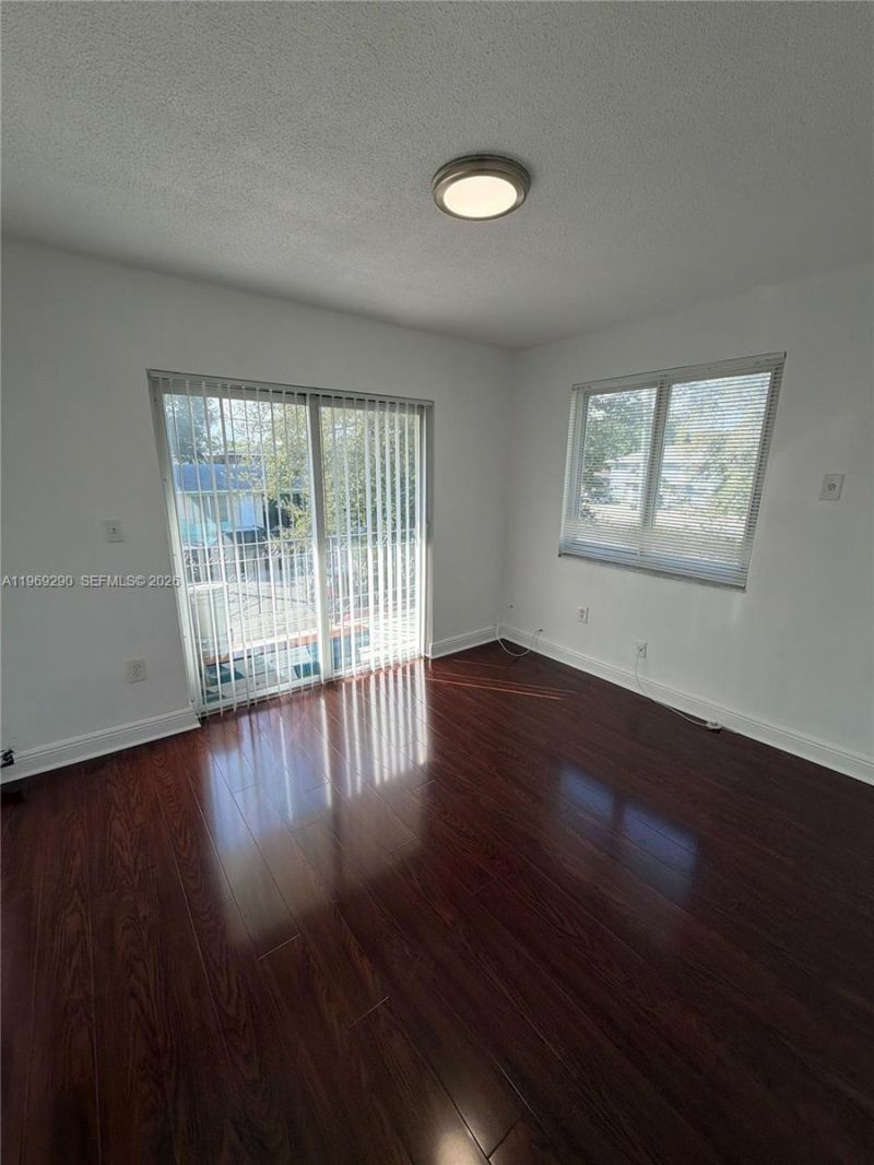 1621 NW 16th Ave, Unit 5, Miami, FL 33125 Photo