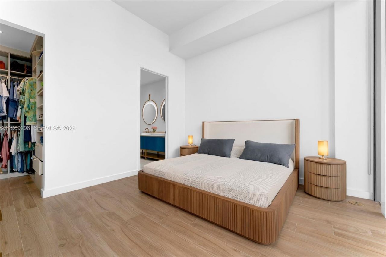 2655 S Bayshore Dr, Unit LPH 2012, Miami, FL 33133 Photo