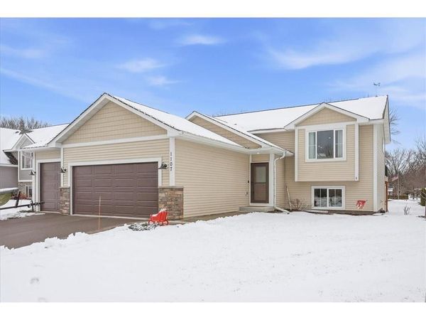 1107 Rich River Way, New Richmond, WI 54017