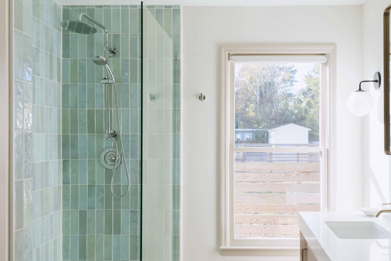 242 W Poplar Street Photo 15