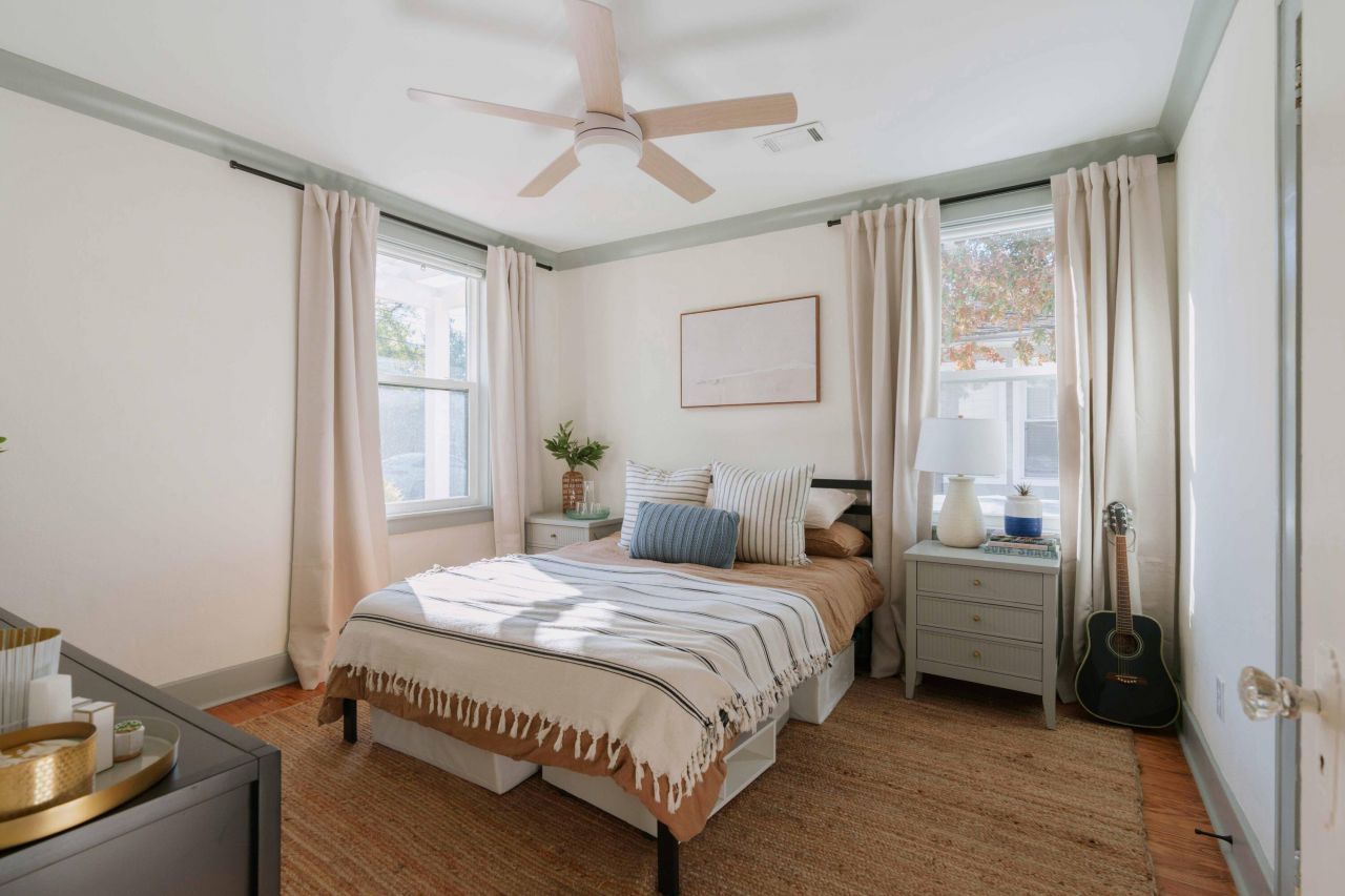 242 W Poplar Street Photo 20