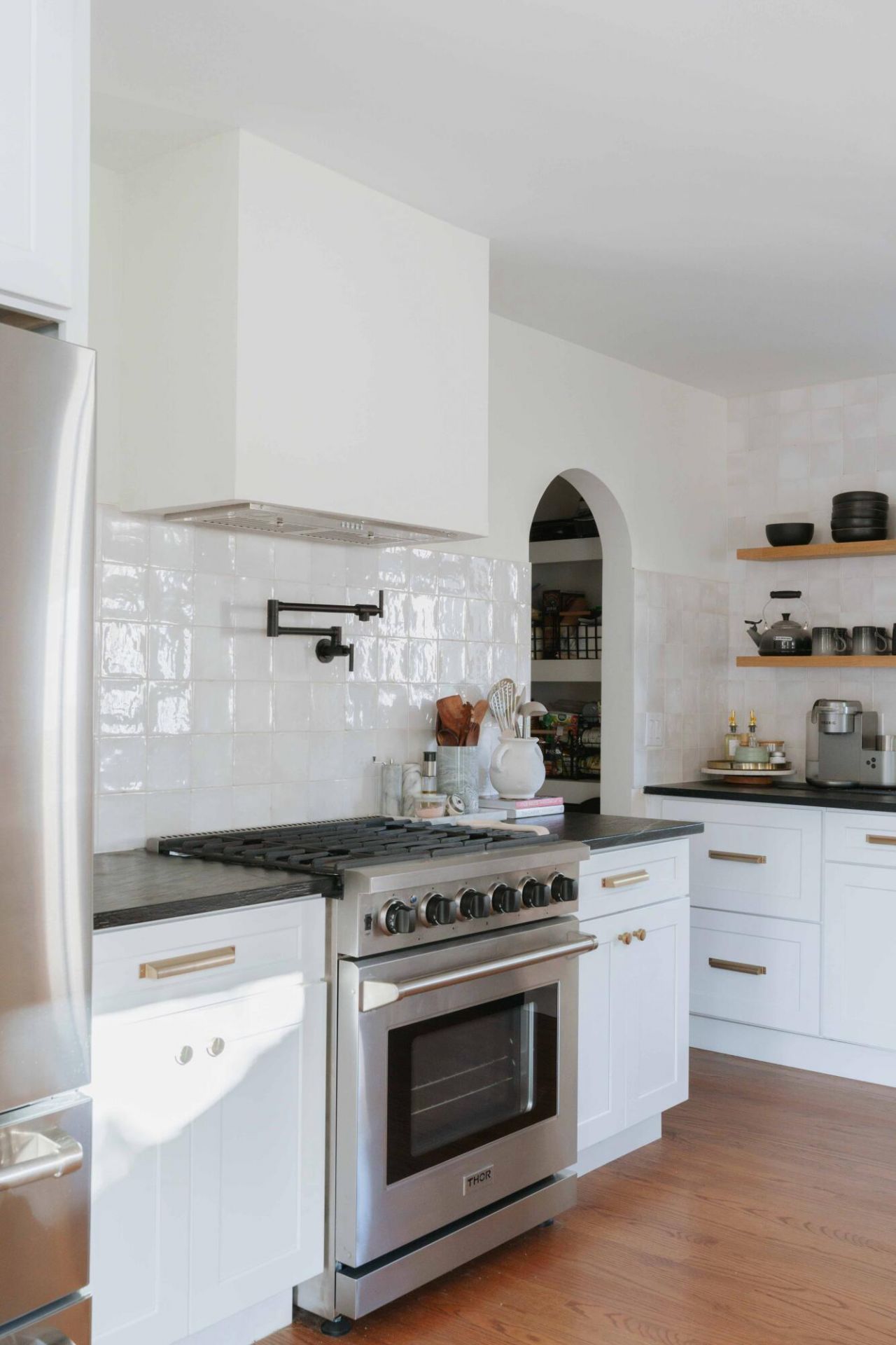 242 W Poplar Street Photo 9