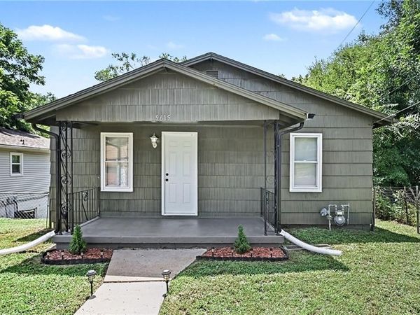 9615 E 18th Street, Independence, MO 64052
