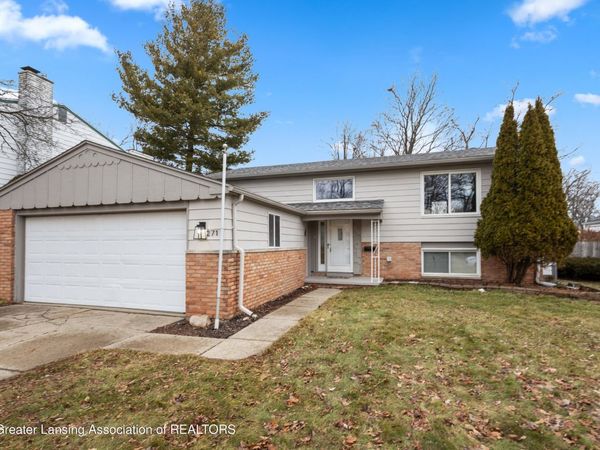 2711 Heights Avenue, Lansing, MI 48912