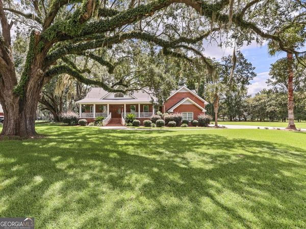 203 Cypress Lakes Drive, Bloomingdale, GA 31302