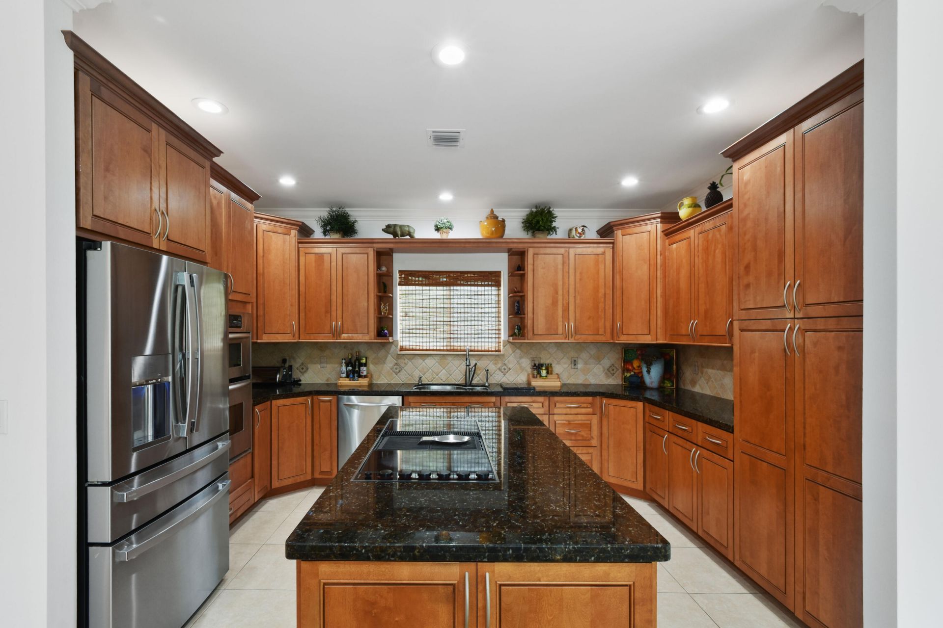 2801 Embassy Drive, West Palm Beach, FL 33401 Photo