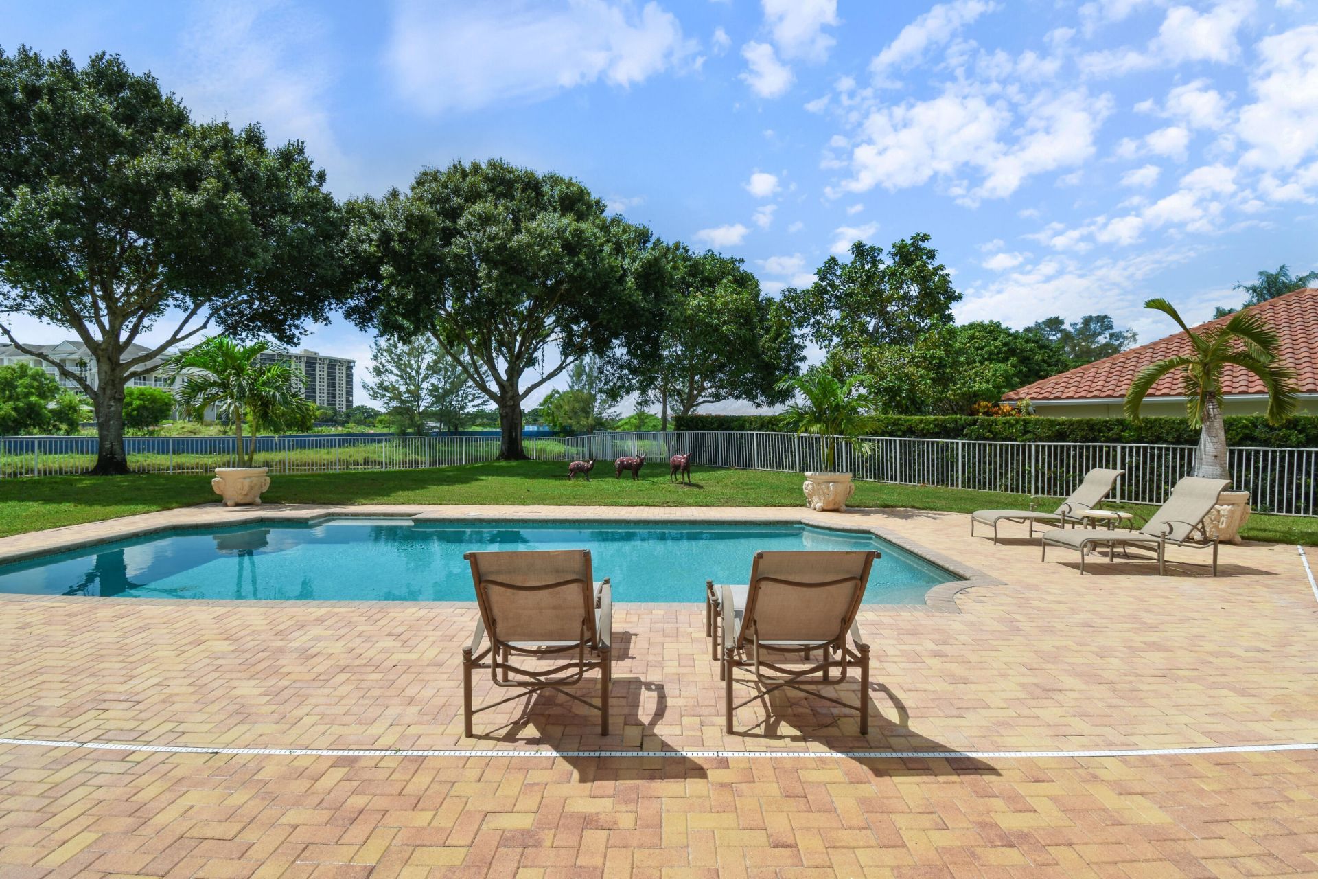 2801 Embassy Drive, West Palm Beach, FL 33401 Photo