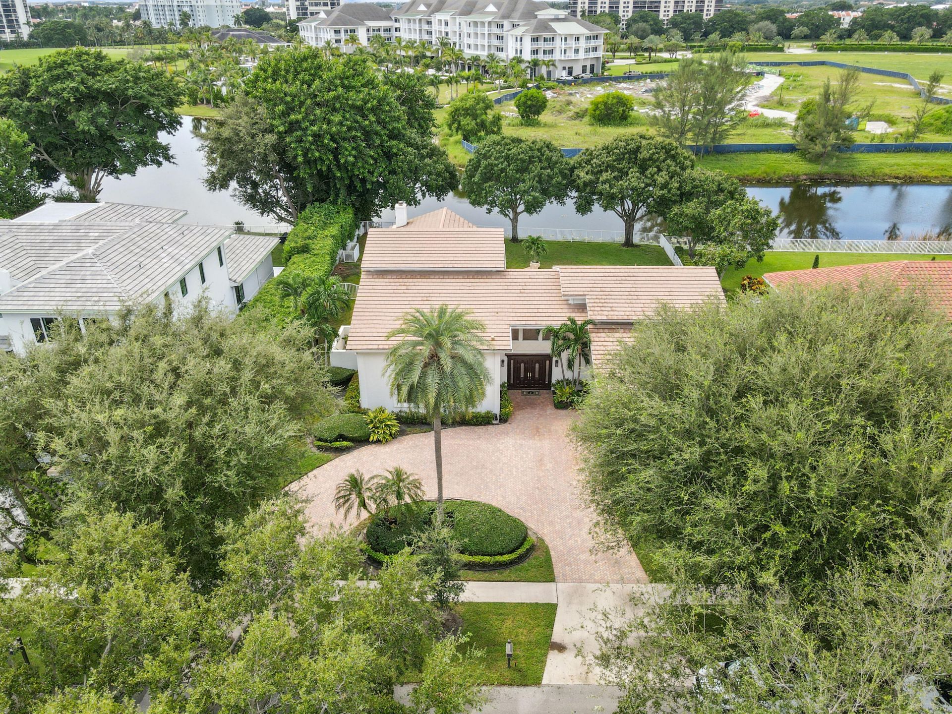 2801 Embassy Drive, West Palm Beach, FL 33401 Photo