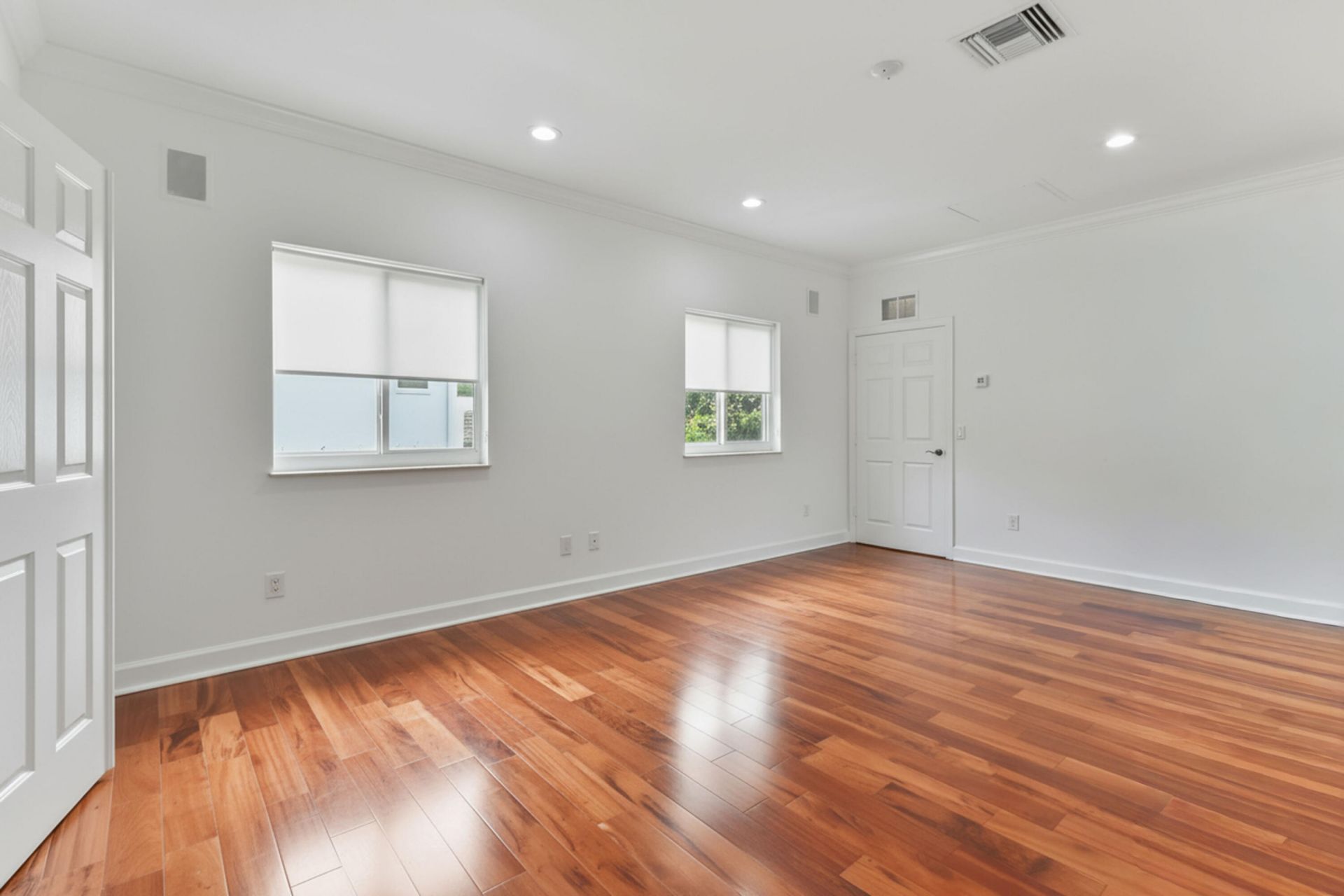 2801 Embassy Drive, West Palm Beach, FL 33401 Photo