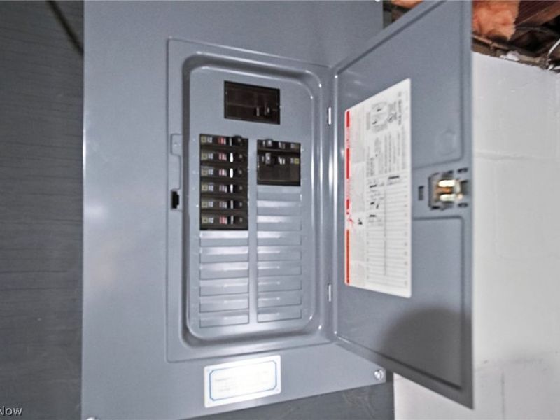 660 Hollibaugh Avenue, Akron, OH 44310 Photo 14