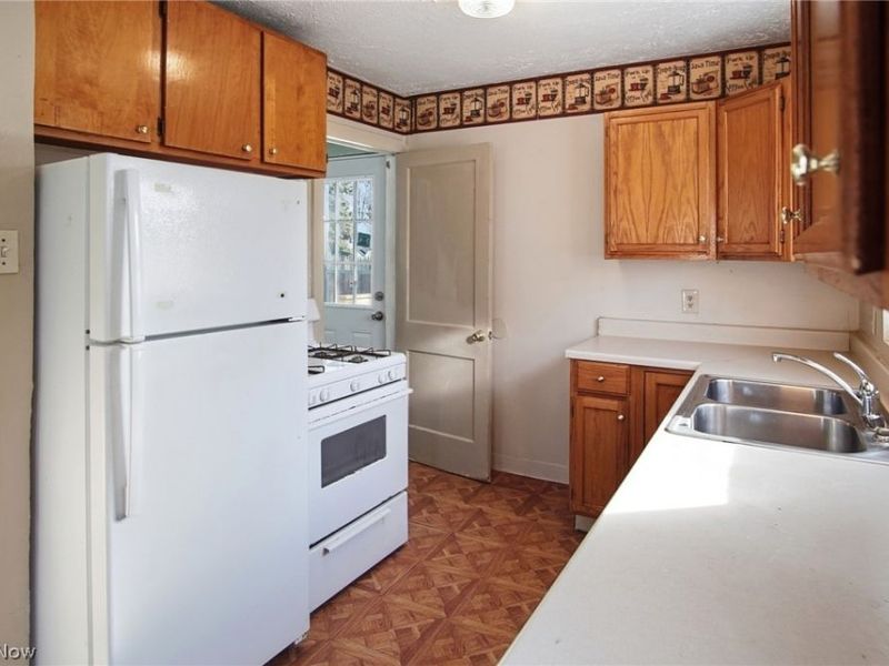 660 Hollibaugh Avenue, Akron, OH 44310 Photo 7