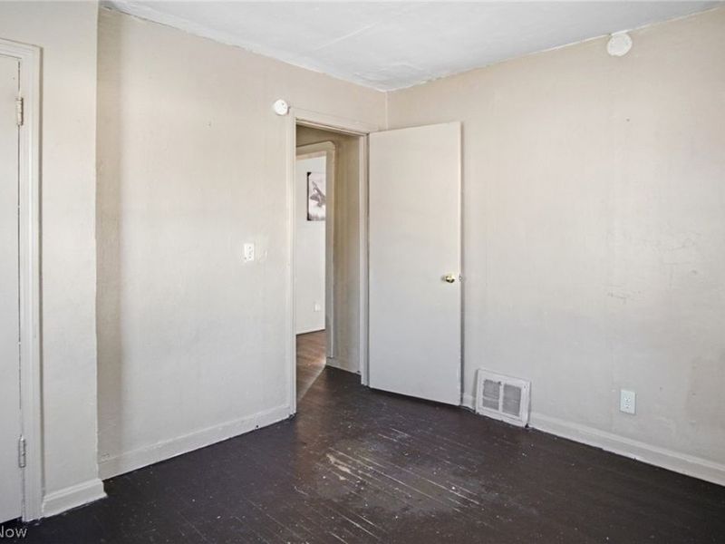 660 Hollibaugh Avenue, Akron, OH 44310 Photo 9