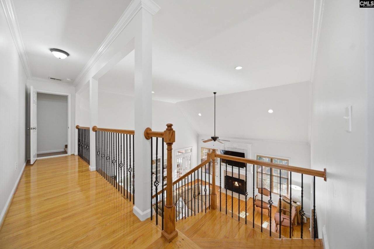 58 Silver Maple Court  Photo 17