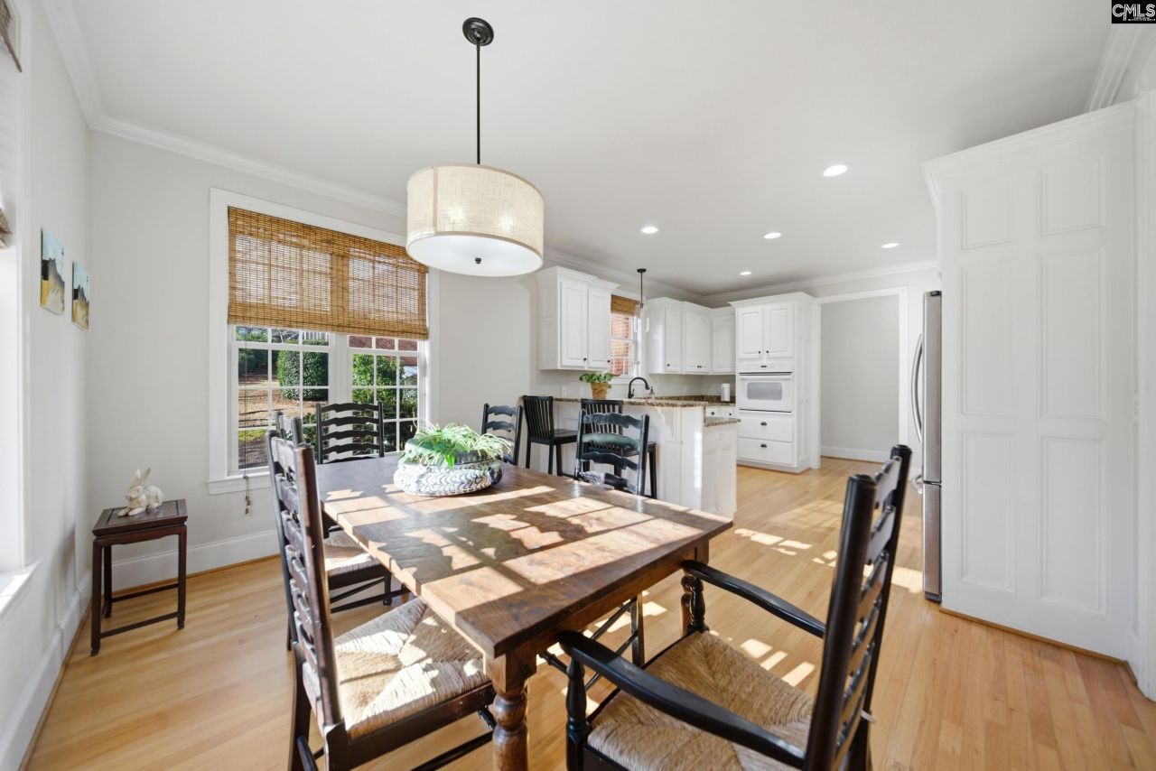 58 Silver Maple Court  Photo 7