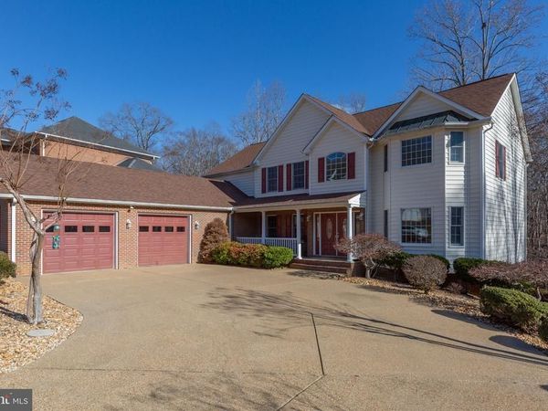 1001 FEATHERSTON COURT, FREDERICKSBURG, VA 22401